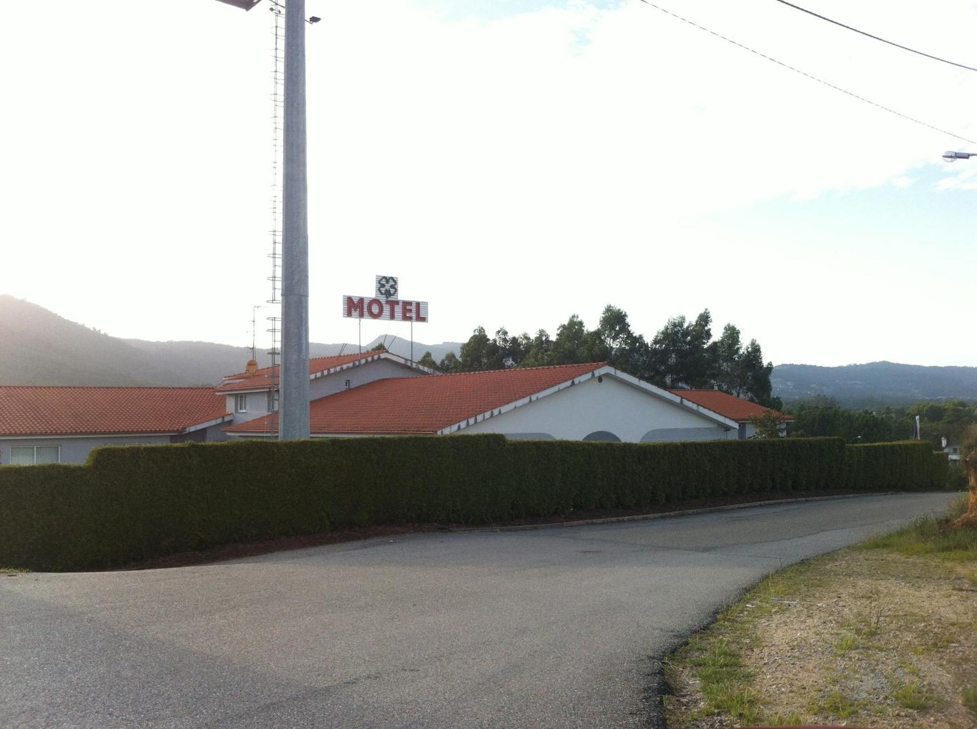 Motel Trebol Tui Esterno foto
