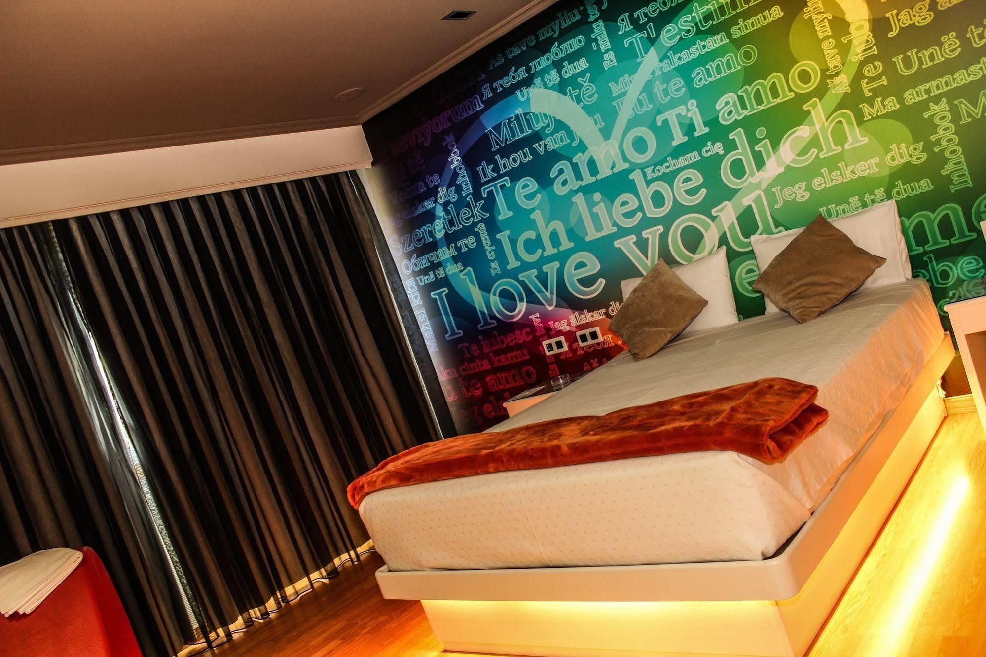 Motel Trebol Tui Esterno foto